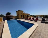 Resale - Finca / Country Property - Orihuela