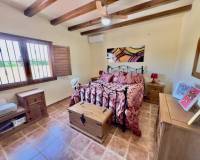 Resale - Finca / Country Property - Orihuela