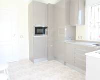 Resale - Semi-Detached Villa - Ciudad Quesada