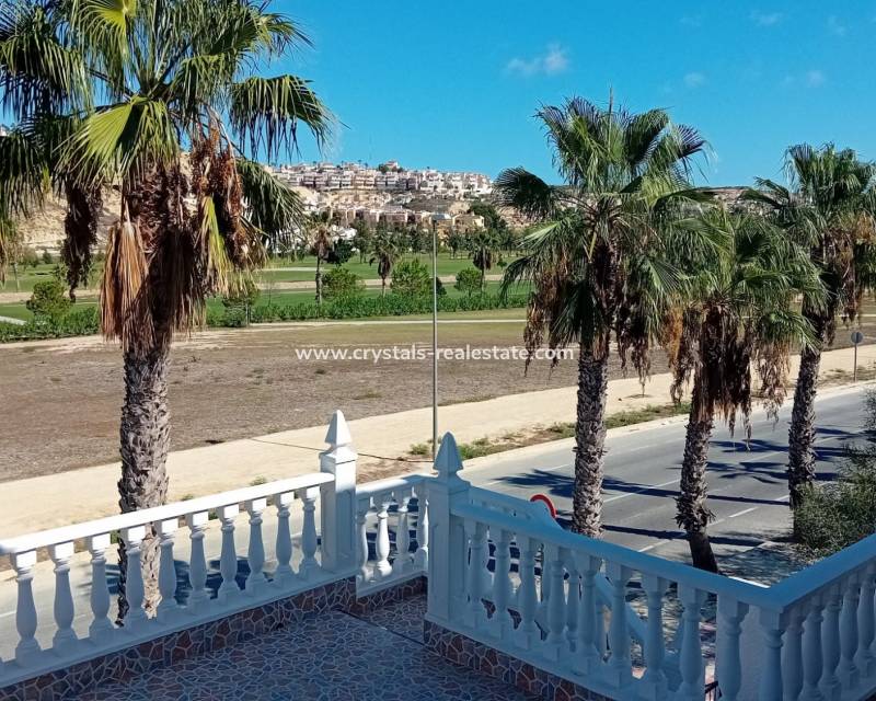 Resale - Semi-Detached Villa - Ciudad Quesada
