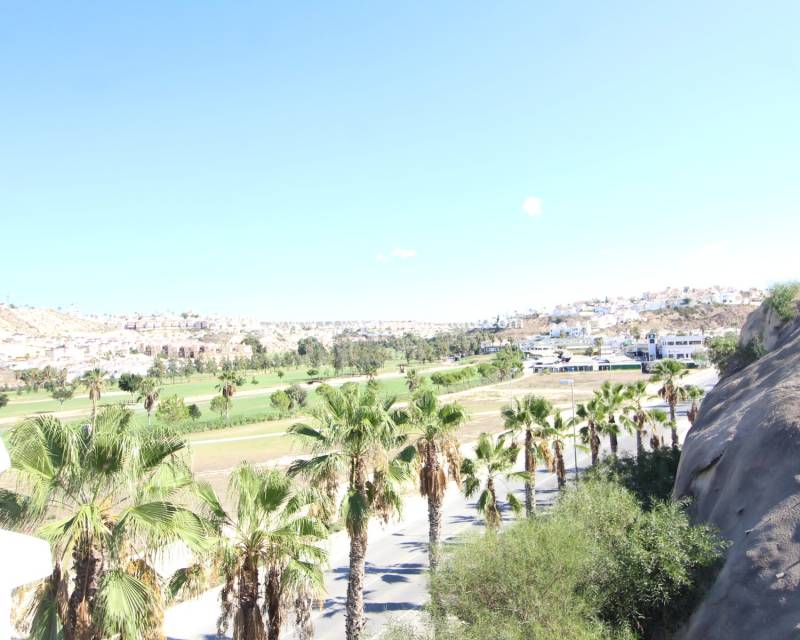 Resale - Semi-Detached Villa - Ciudad Quesada