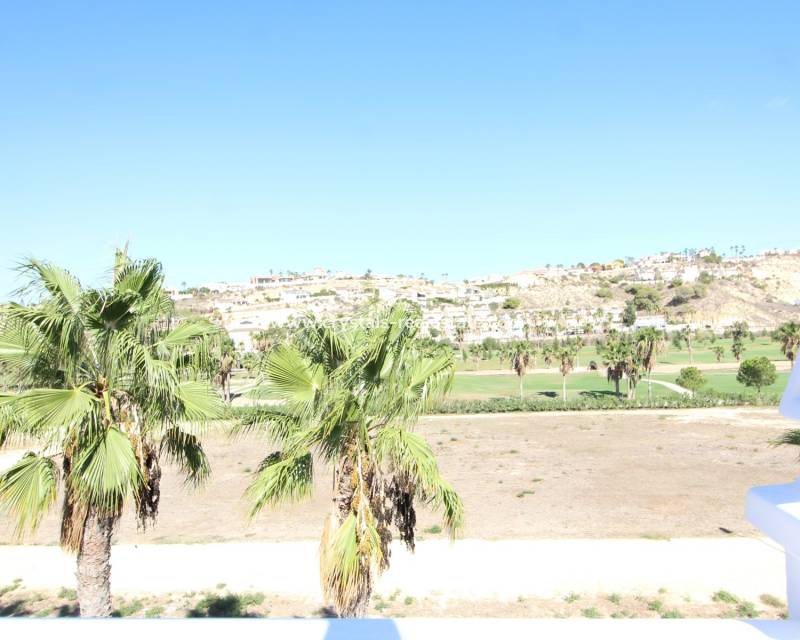 Resale - Semi-Detached Villa - Ciudad Quesada