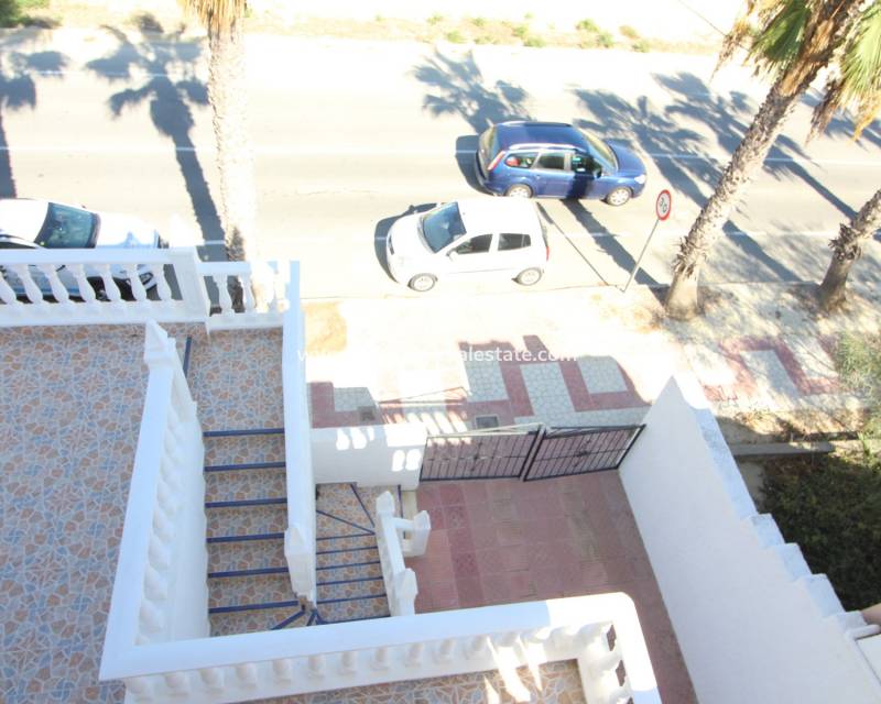 Resale - Semi-Detached Villa - Ciudad Quesada