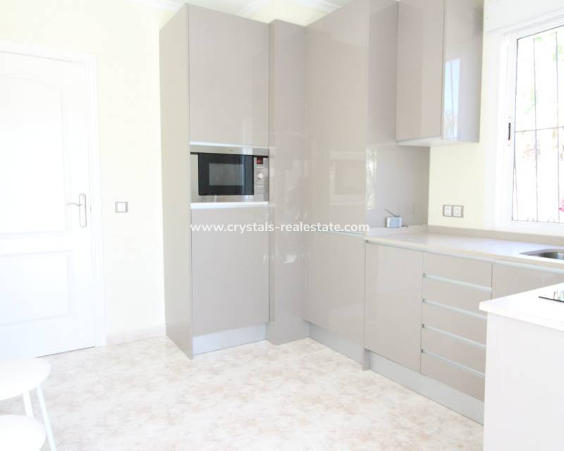 Resale - Semi-Detached Villa - Ciudad Quesada