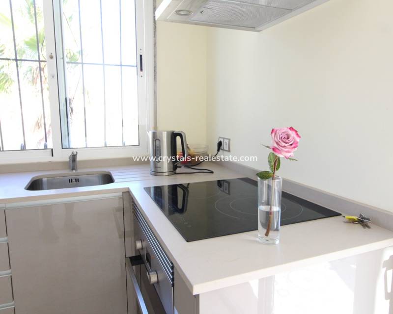 Resale - Semi-Detached Villa - Ciudad Quesada