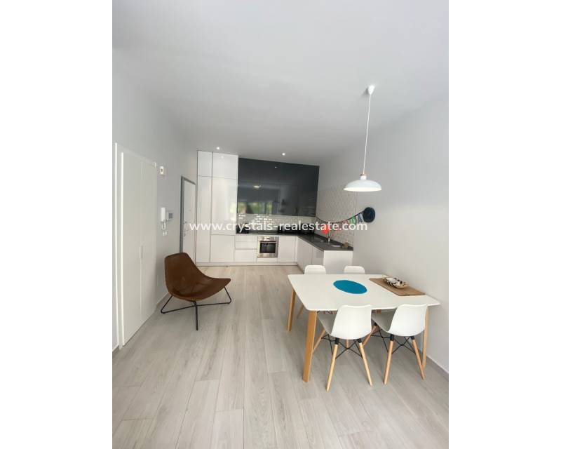 Resale - Apartment - Orihuela Costa - Villamartín