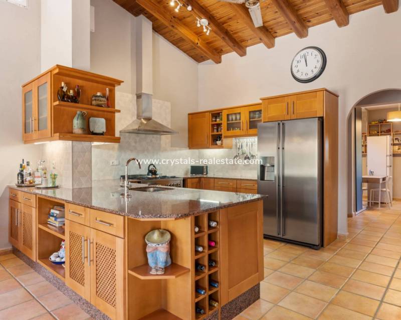 Resale - Finca / Country Property - Catral