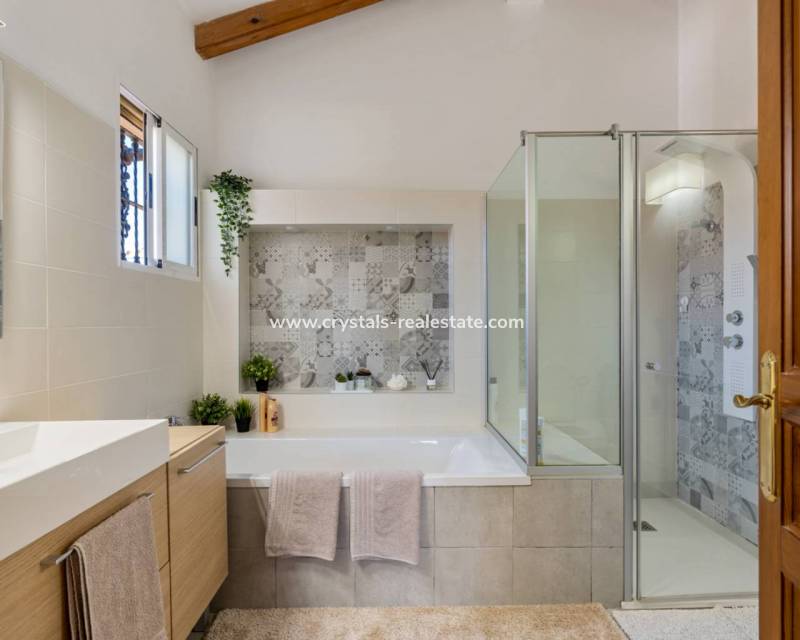 Resale - Finca / Country Property - Catral