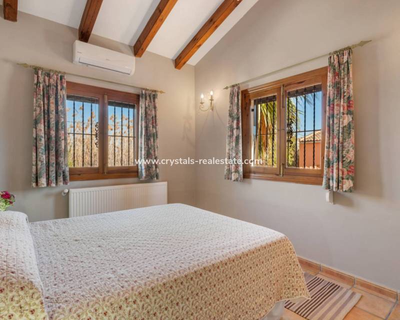 Resale - Finca / Country Property - Catral