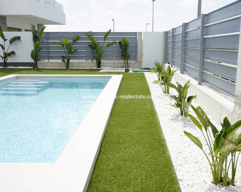 New Build - villa - Los Montesinos