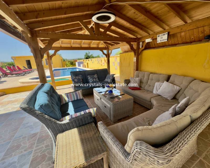 Resale - Finca / Country Property - Orihuela