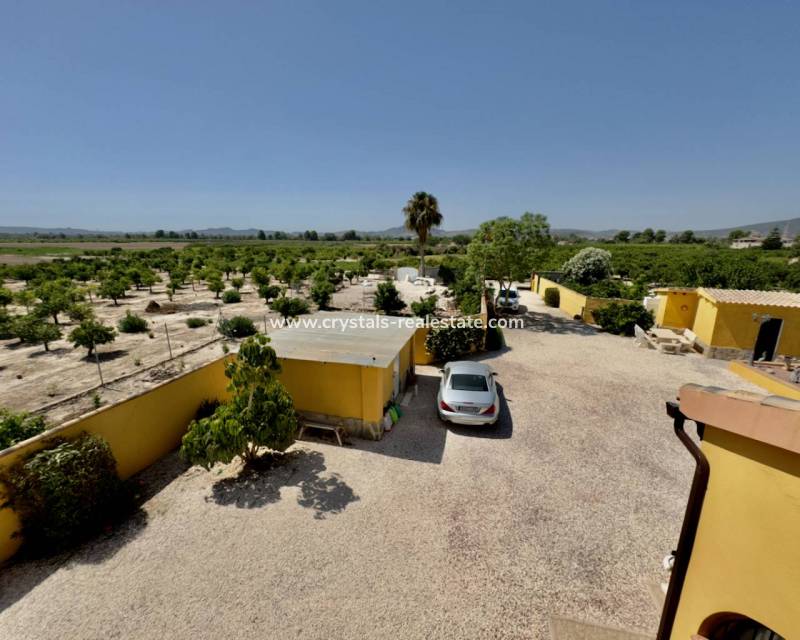 Resale - Finca / Country Property - Orihuela