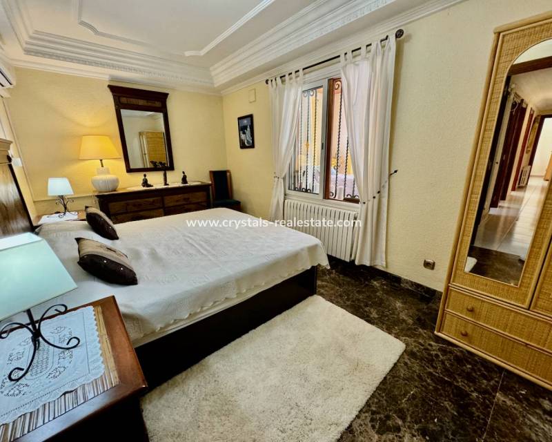 Resale - Finca / Country Property - Castalla