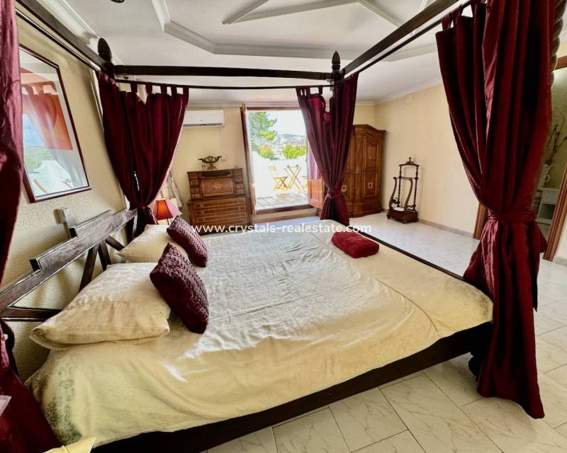 Resale - Finca / Country Property - Castalla