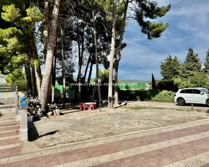 Resale - Finca / Country Property - Castalla