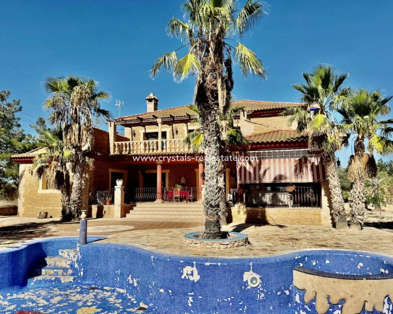 Venta - Finca / Country Property - Los Montesinos