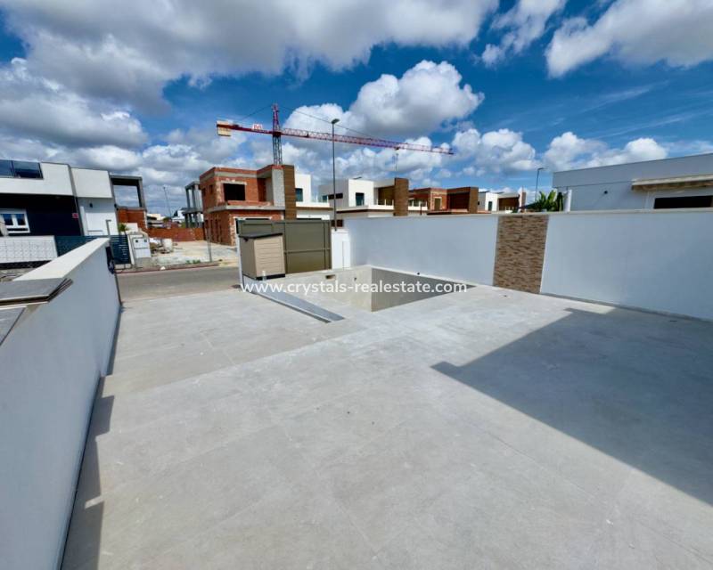 New Build - villa - Daya Nueva