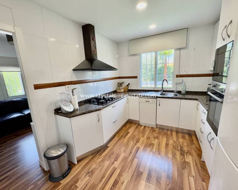 Resale - Finca / Country Property - Torrellano