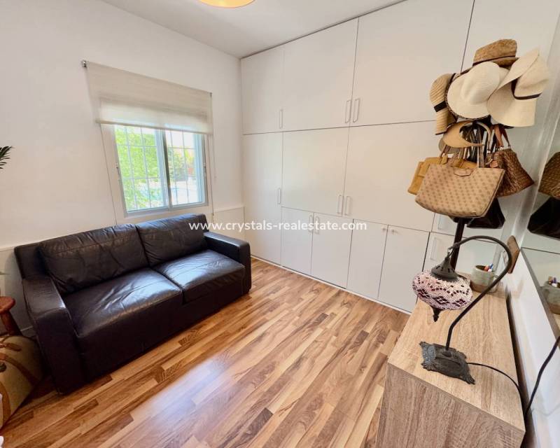 Resale - Finca / Country Property - Torrellano