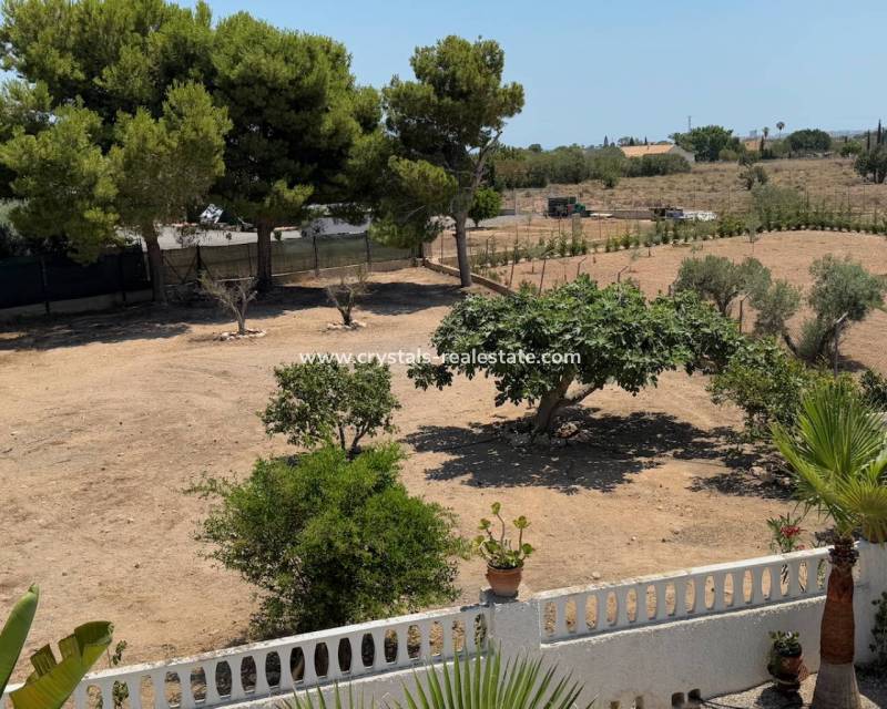 Resale - Finca / Country Property - Torrellano