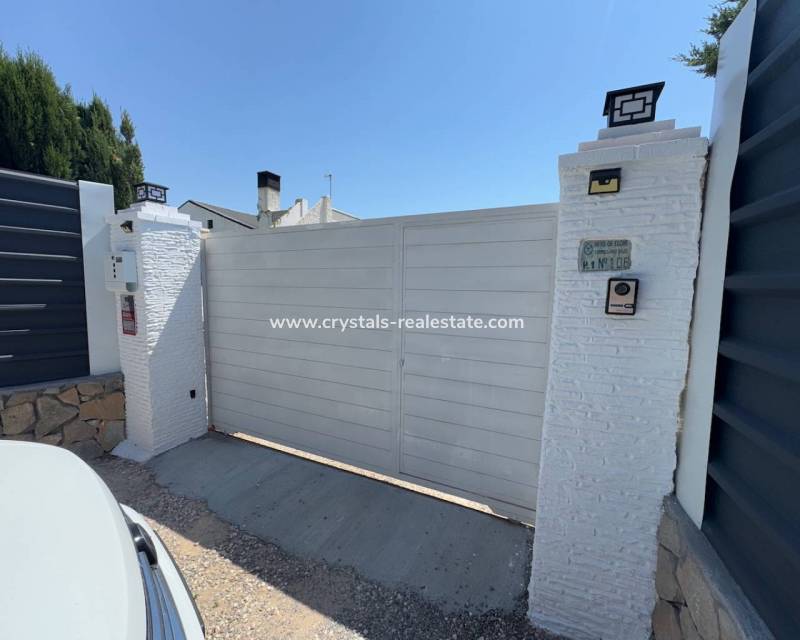 Resale - Finca / Country Property - Torrellano