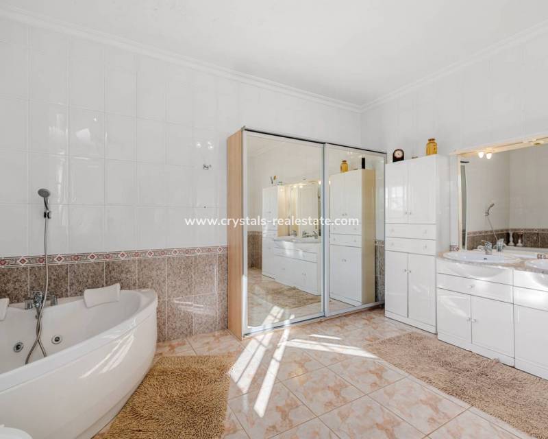 Venta - Finca / Country Property - Los Montesinos