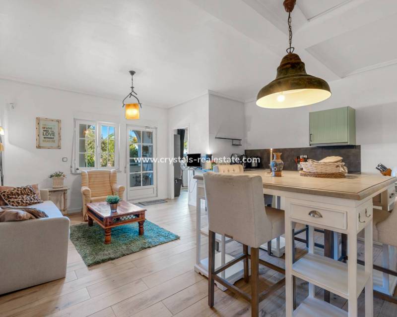 Venta - Finca / Country Property - Los Montesinos