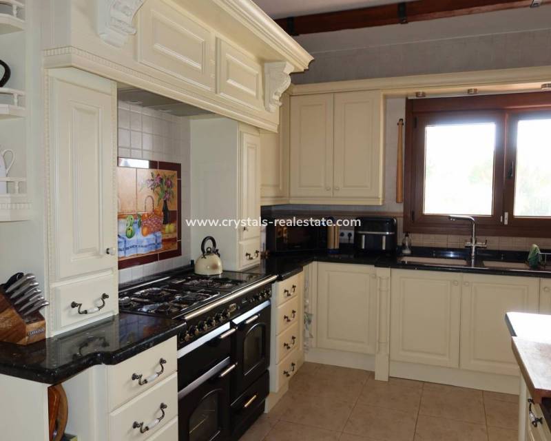 Resale - Finca / Country Property - Orihuela