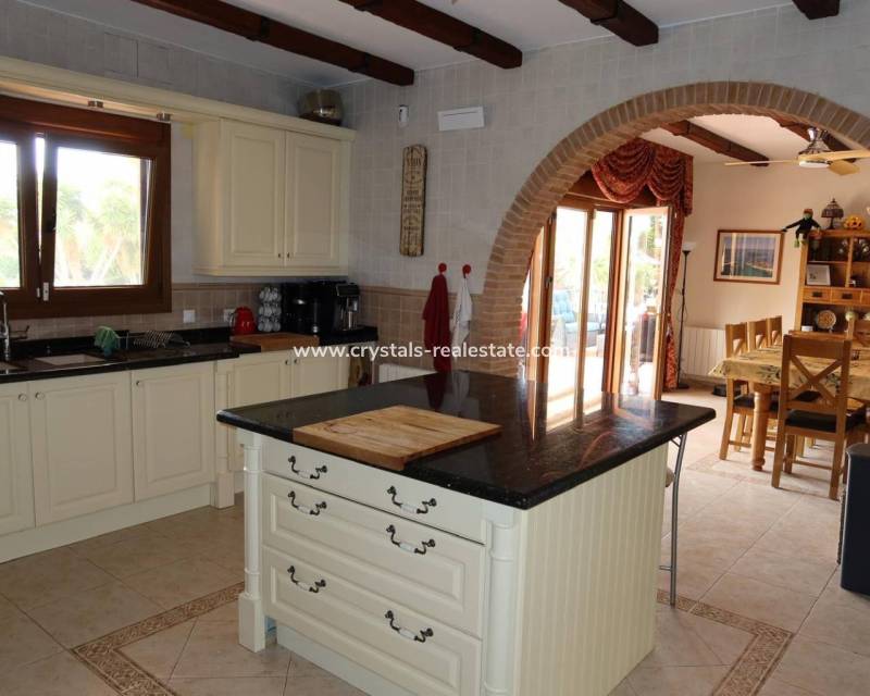 Resale - Finca / Country Property - Orihuela