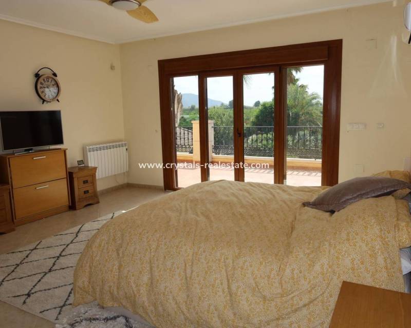 Resale - Finca / Country Property - Orihuela