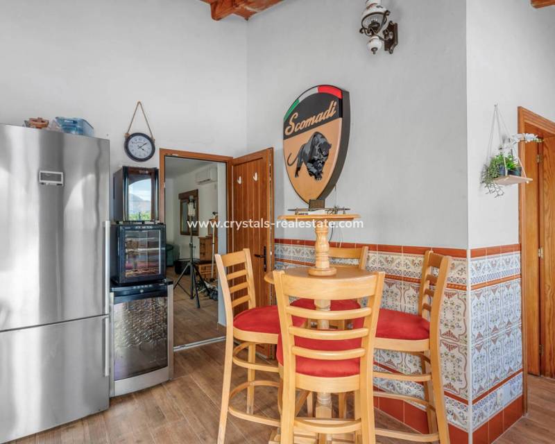 Resale - Finca / Country Property - Orihuela