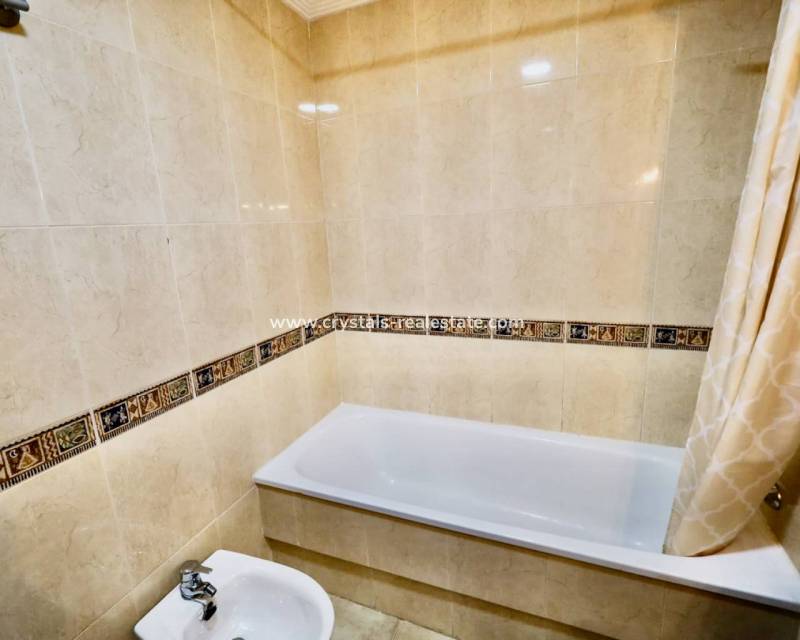 Resale - Apartment - Torrevieja