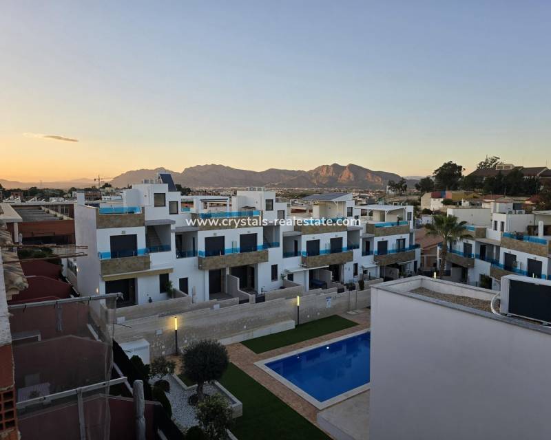 Neubau - Town house - Bigastro - pueblo