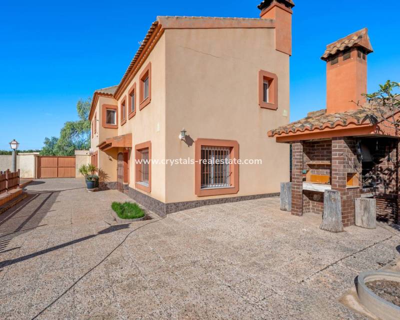 Venta - Finca / Country Property - Los Montesinos