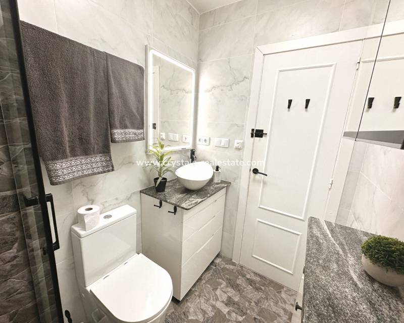 Resale - Apartment - Torrevieja - San Luis