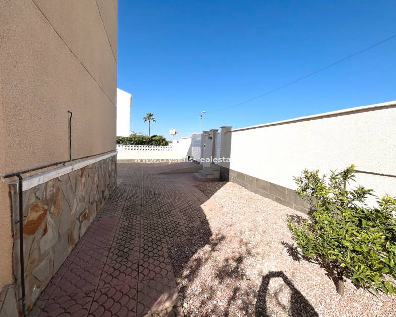 Resale - villa - Benijófar - Monte Azul/ El Dorado