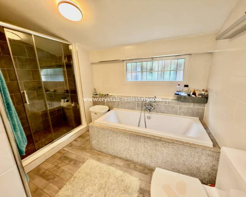 Resale - villa - Las Heredades - Heredades