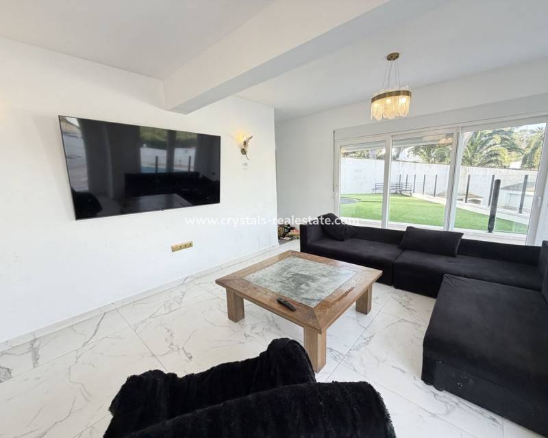 Resale - villa - Orihuela Costa - Las Filipinas