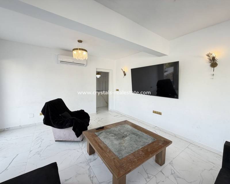 Resale - villa - Orihuela Costa - Las Filipinas