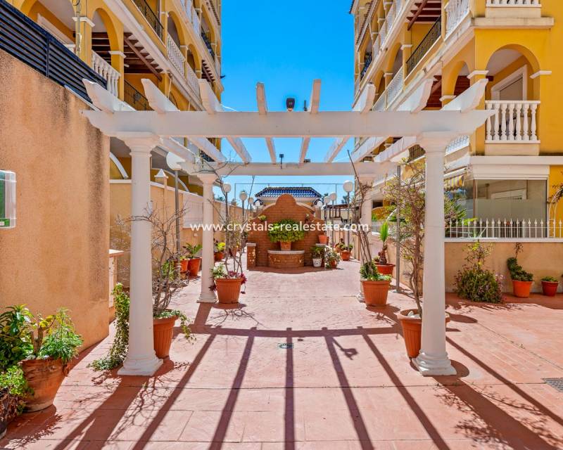 Resale - Apartment - Algorfa - Fontana