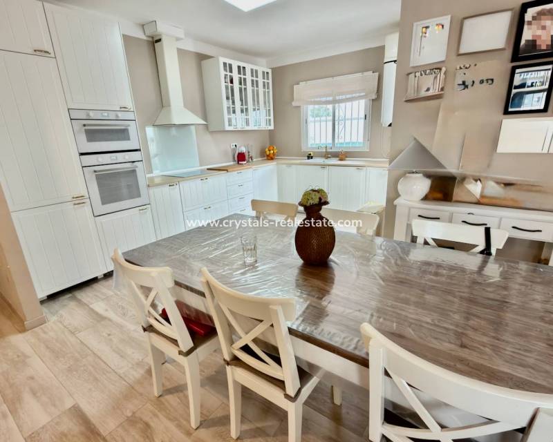 Resale - Finca / Country Property - Rafal