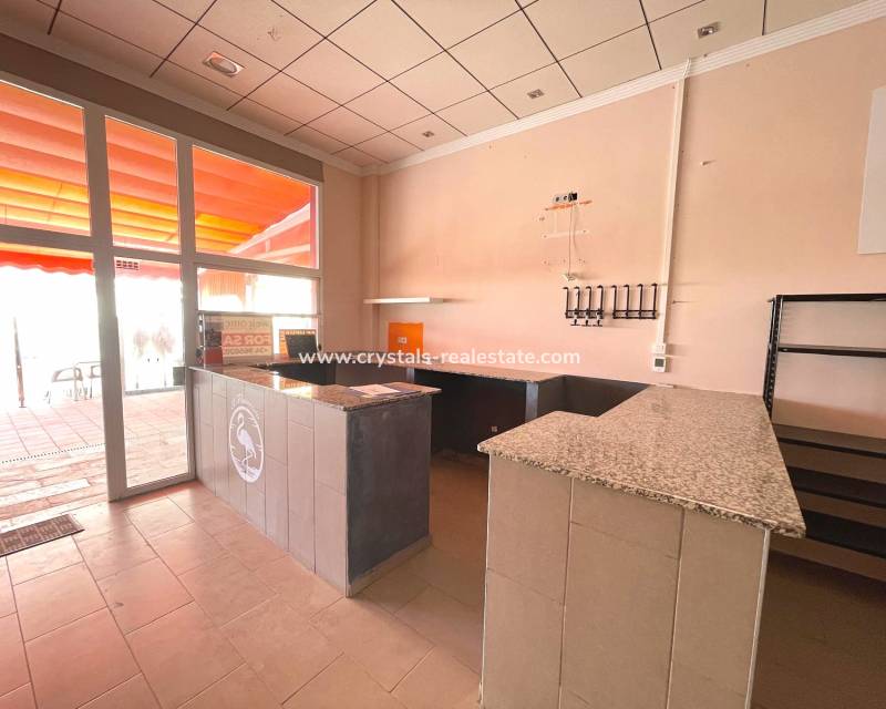 Resale - Commercial space - Algorfa - La Finca Golf