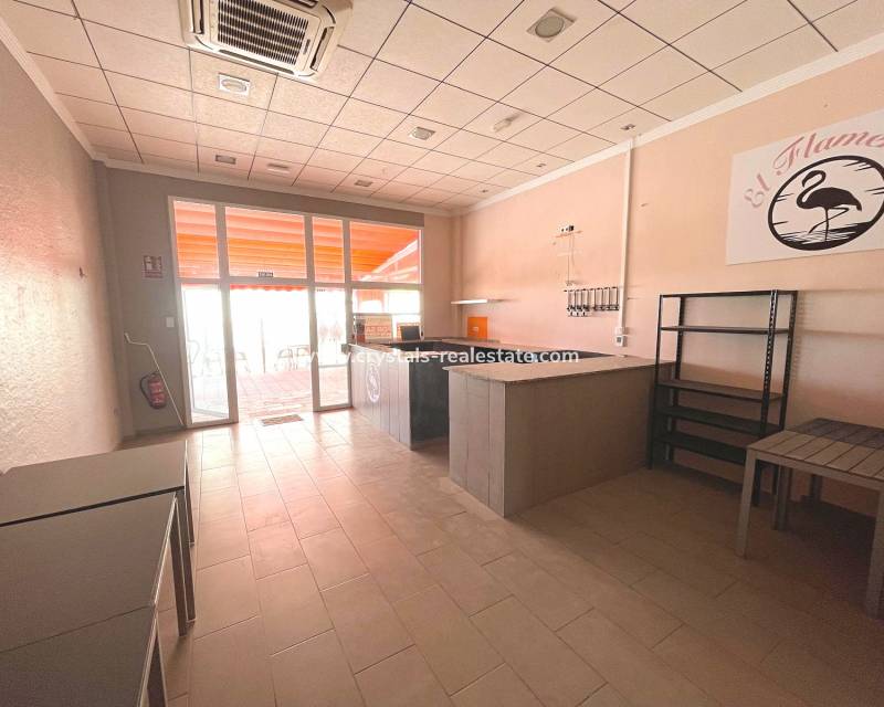 Resale - Commercial space - Algorfa - La Finca Golf