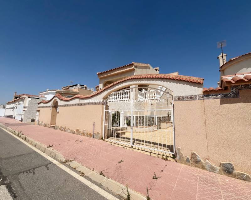 Resale - Detached Villa - Ciudad Quesada - Airstrip