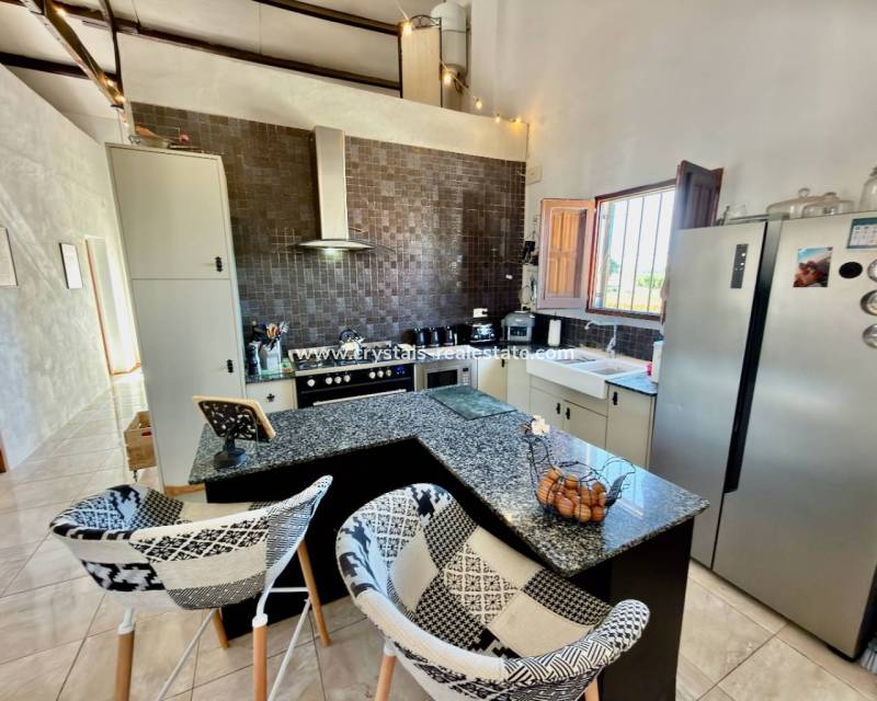 Resale - Finca / Country Property - Dolores - Comunidad Valenciana