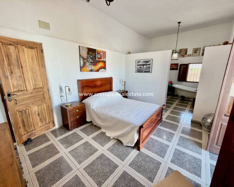 Resale - Finca / Country Property - Dolores - Comunidad Valenciana